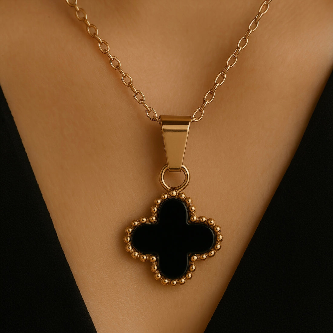 Noir Clover Necklace