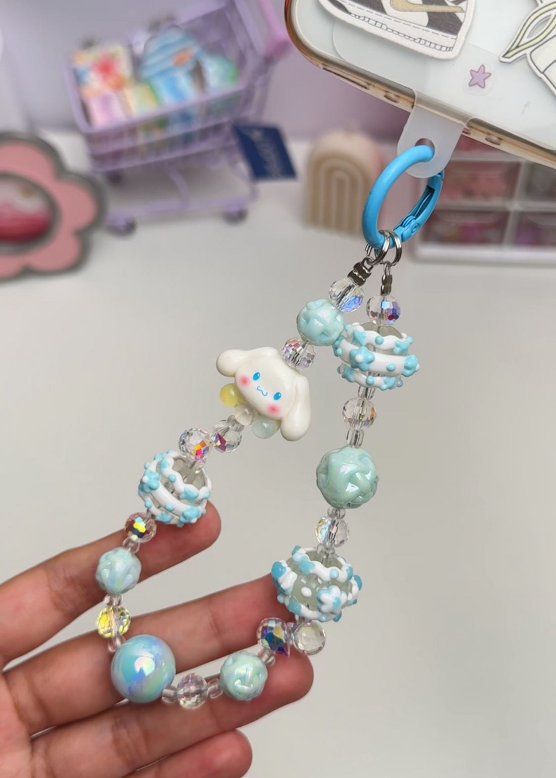 Frosty Puff Charm