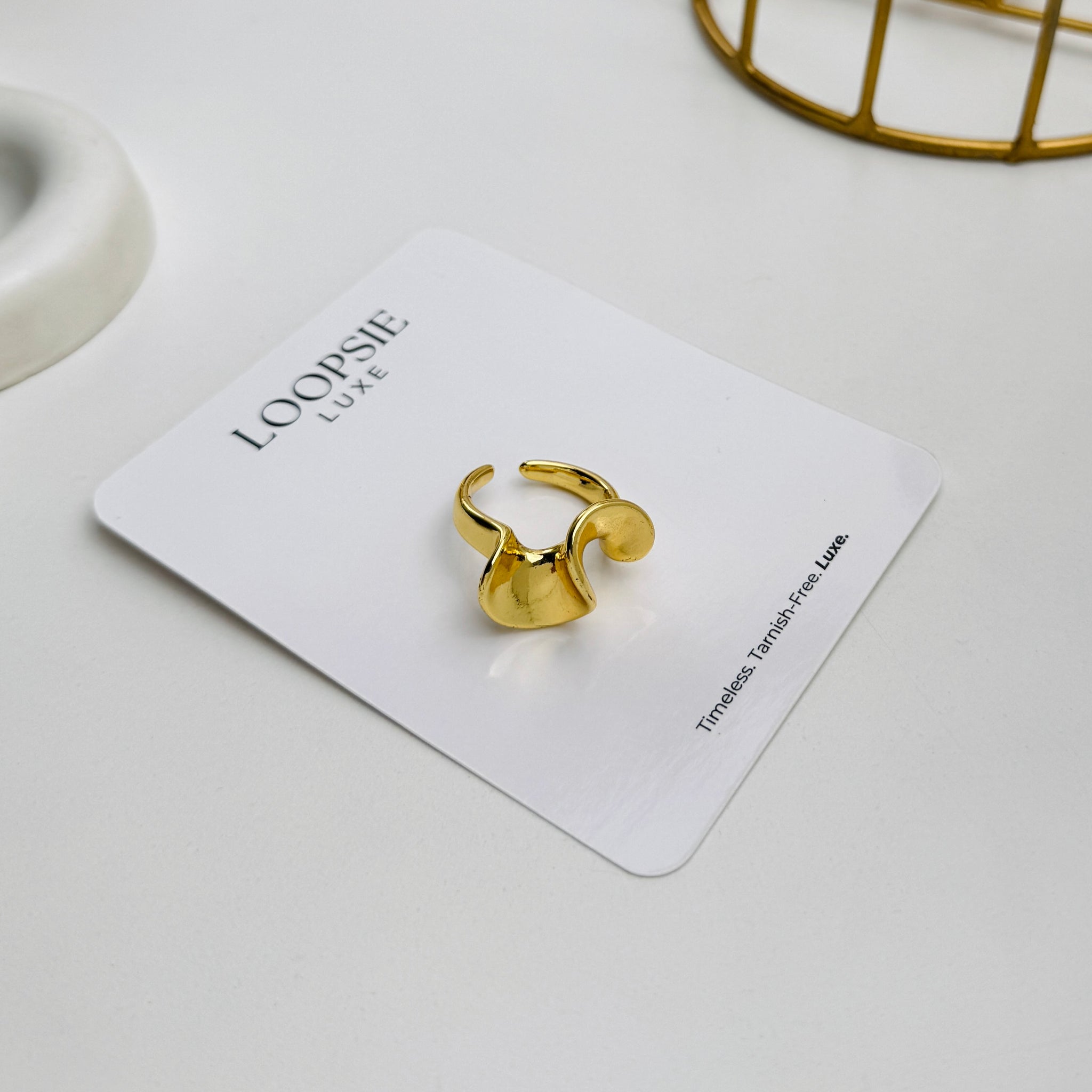 Serif Curl Ring