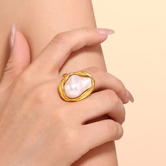 Oyster Muse Ring - Loopsie Luxe